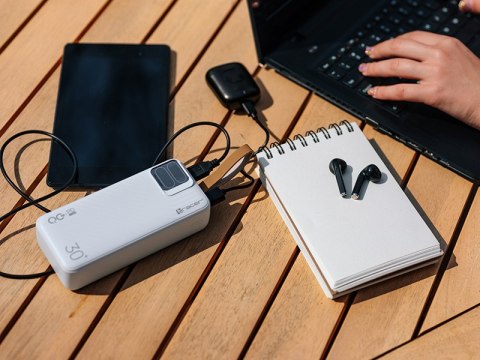 Power bank TRACER BLAZE 30000mAh 65W WH