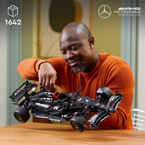 Klocki technic 42171 mercedes-amg f1 w14 e performance
