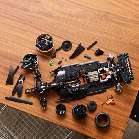 Klocki technic 42171 mercedes-amg f1 w14 e performance