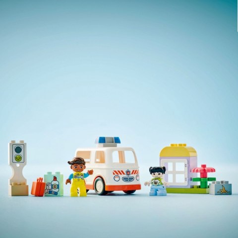 Klocki duplo 10447 karetka z kierowcą