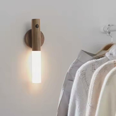 ZD155 Bezprzewodowa lampka led z czujnikiem ruchu ciepła biała