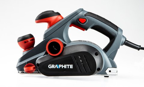 Strug 850W, głębokość strugania 3 mm, szerokość strugania 82 mm